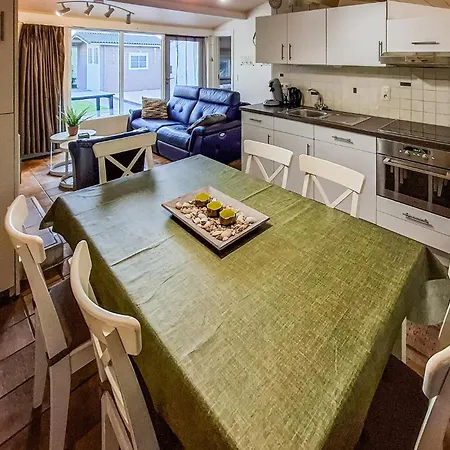 3 Bedroom Awesome In Ferienhaus