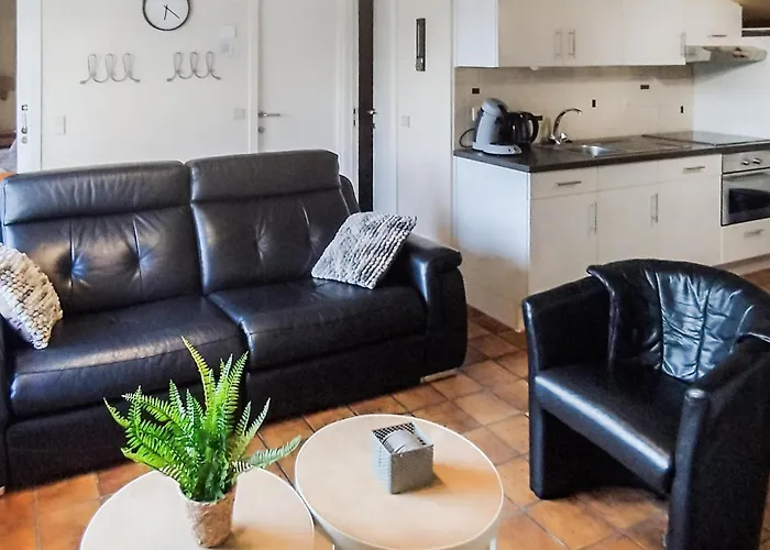 3 Bedroom Awesome In *