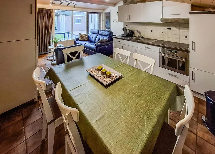 3 Bedroom Awesome In Ferienhaus